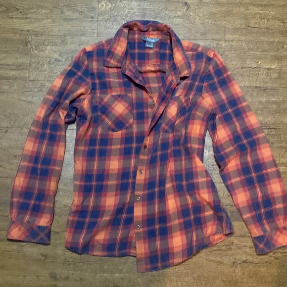 Bass Pro Shops Natural Reflections Acid Wash Plaid Long-Sleeve Shirt, Red Barn - Picture 3 of 7